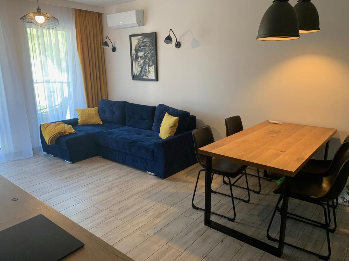 Livra Apartaments III بوبيروفو المظهر الخارجي الصورة